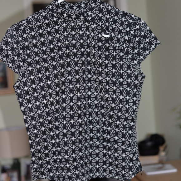 Armani Exchange Keyhole Top - Picture 1 of 4